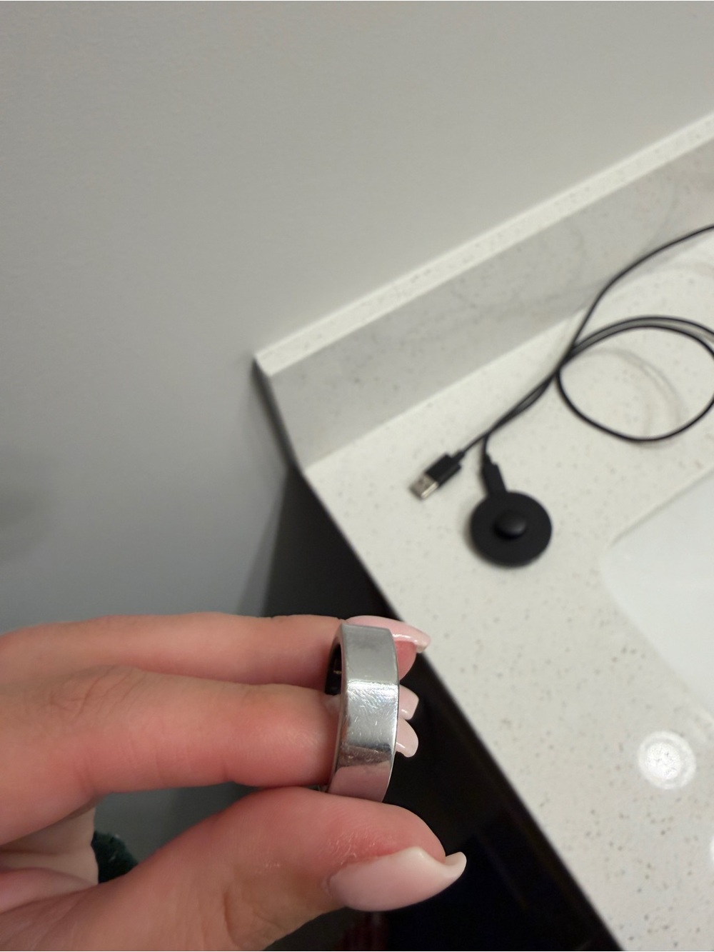 Oura Ring Gen 3 - Picture 4 of 5
